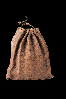 Bourse à décor de losanges